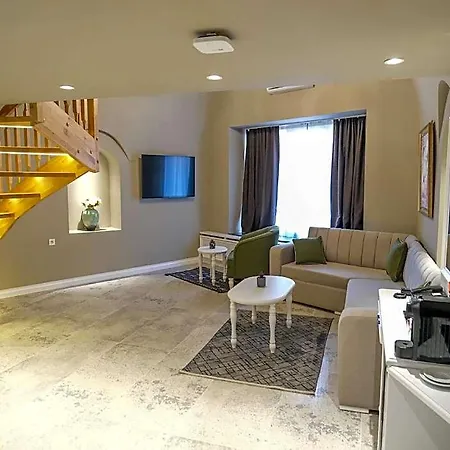 Palazzo Karakoey 4*