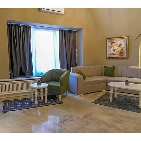 Palazzo Karakoey Hotel 4*