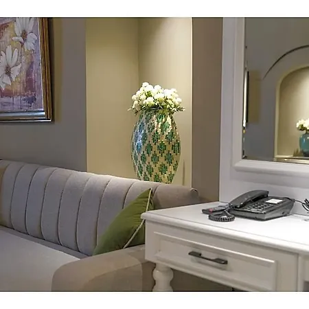 Palazzo Karakoey Hotel 4*