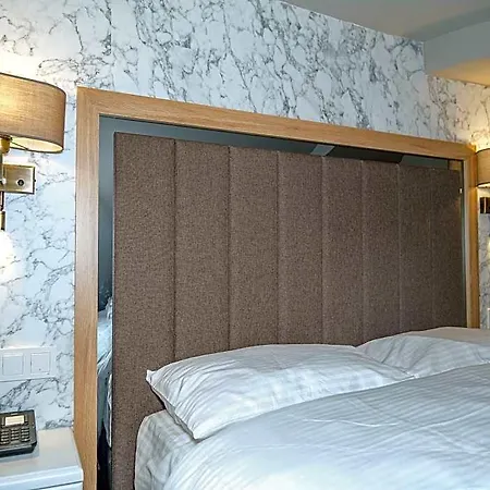 Palazzo Karakoey Hotel 4*