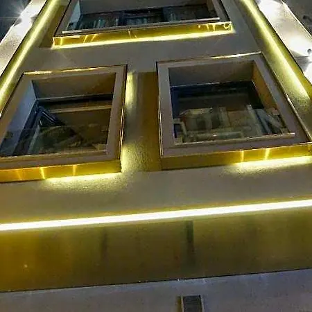 Palazzo Karakoey Hotel 4*