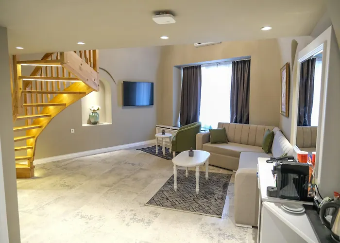 La Vida Ex Palazzo Karakoey Hotel 4*