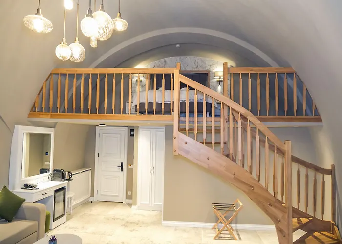 La Vida Ex Palazzo Karakoey Hotel 4*